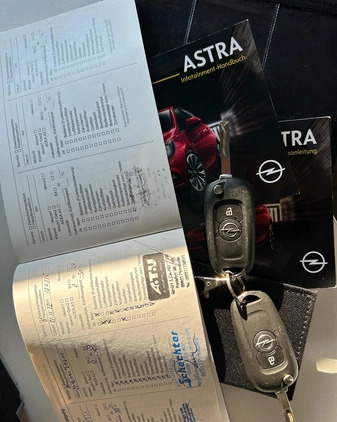 Opel Astra cena 40900 przebieg: 115235, rok produkcji 2018 z Kostrzyn małe 191